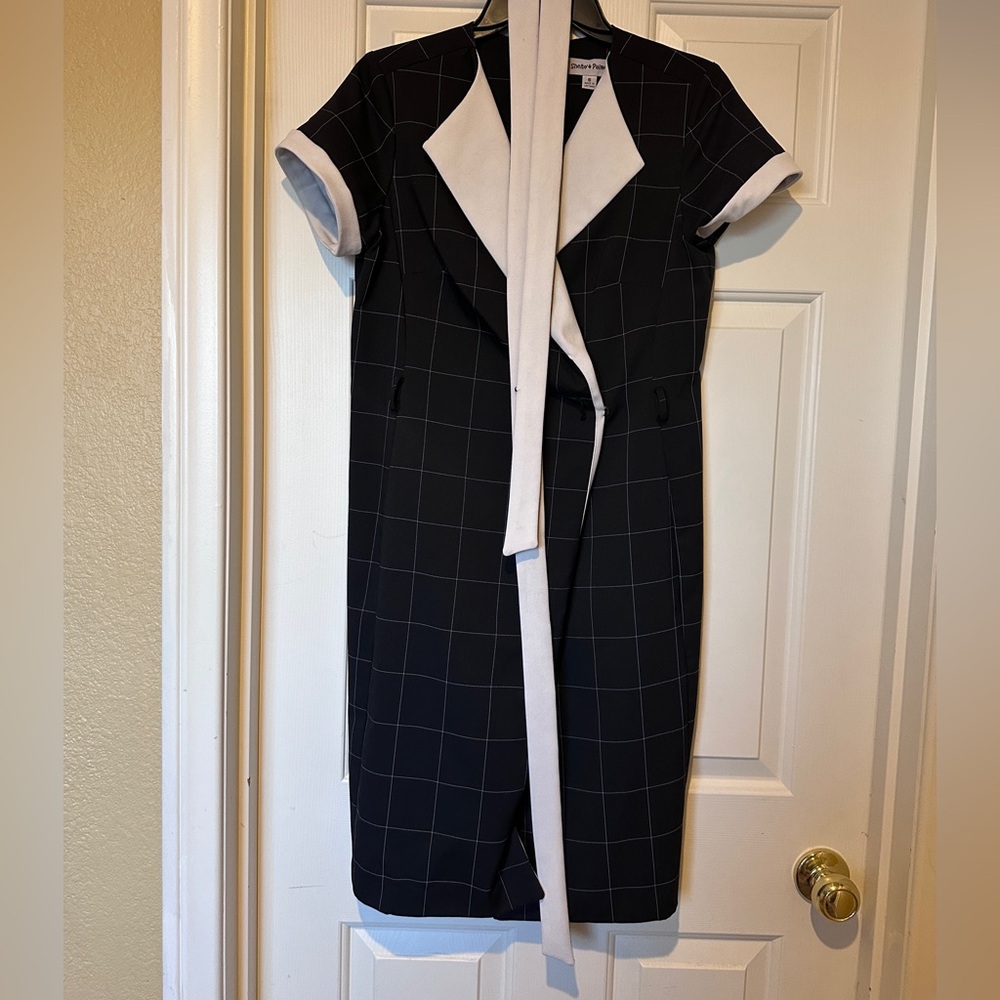 Business knee length dress👏👏